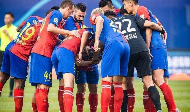 关于青岛黄海不敌深圳佳兆业，保级前景堪忧的信息