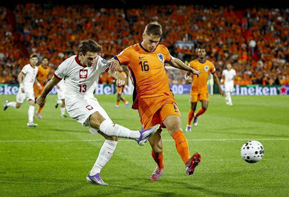 关于西班牙击败波兰，穆勒射门高光绝技的信息