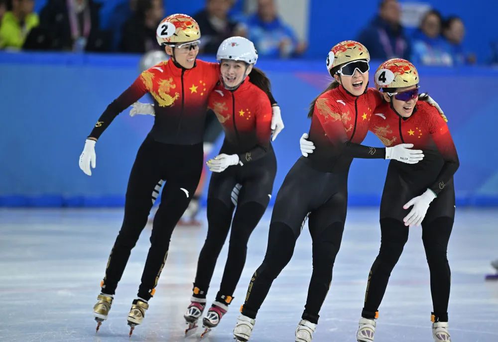 关于短道速滑女子米决赛选手表现均衡的信息