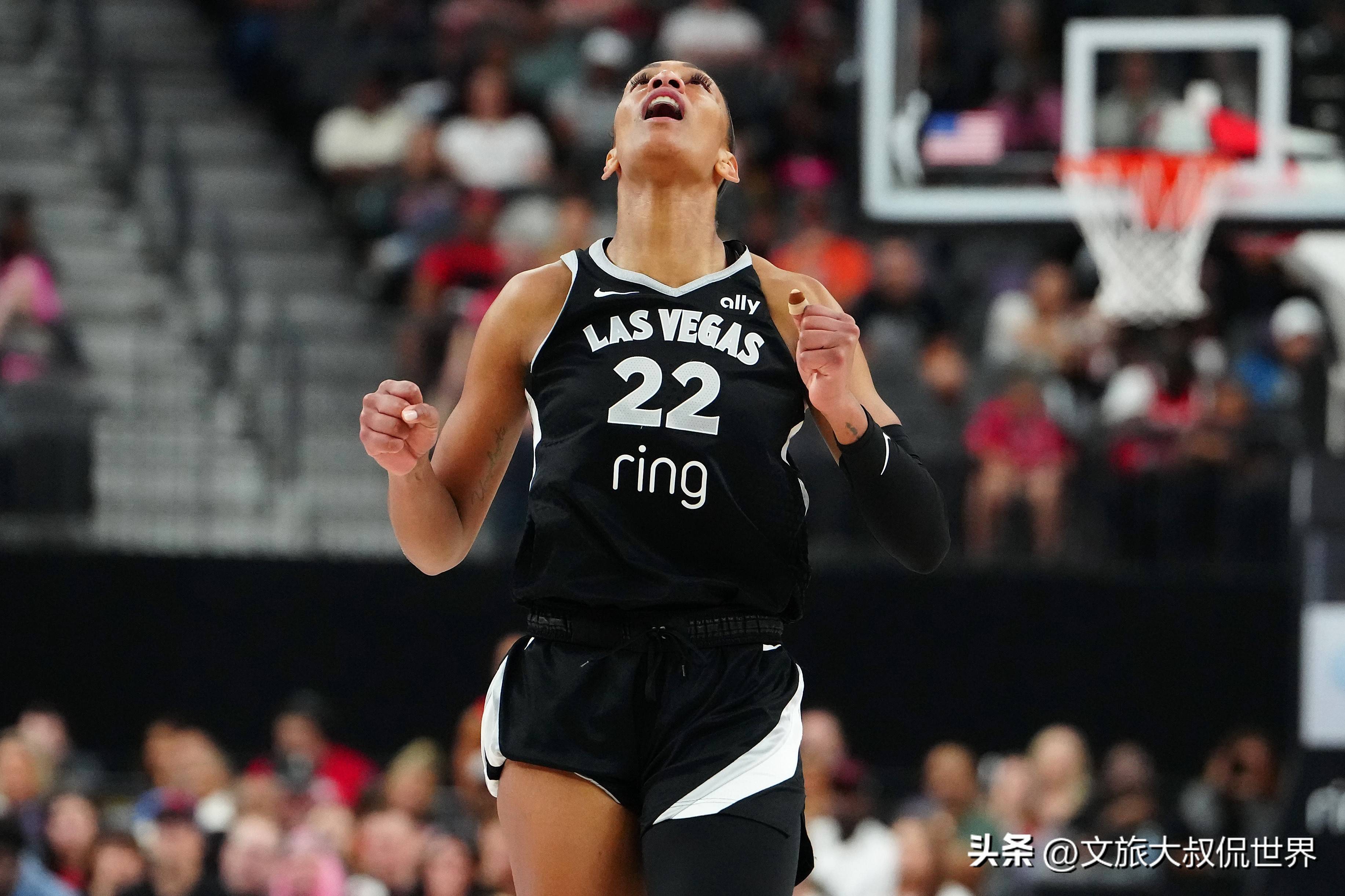 爵士半场领先湖人15分，米切尔砍下全场最高25分