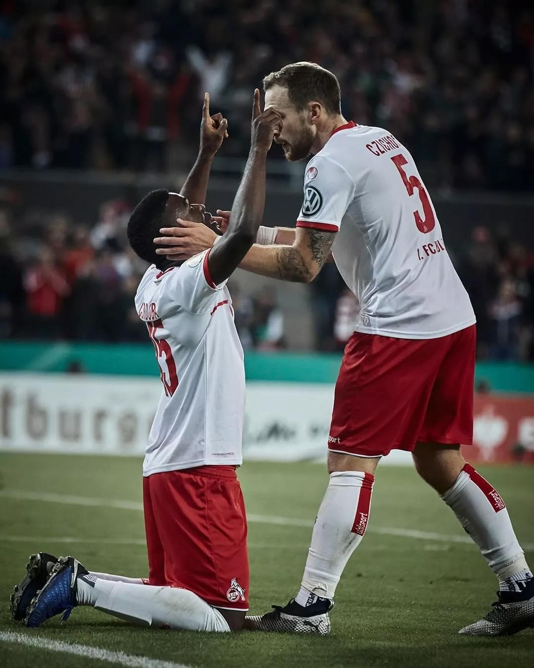 勒沃库森实现逆转胜利,沙尔克连续不胜 勒沃库森实现逆转胜利,沙尔克连续不胜