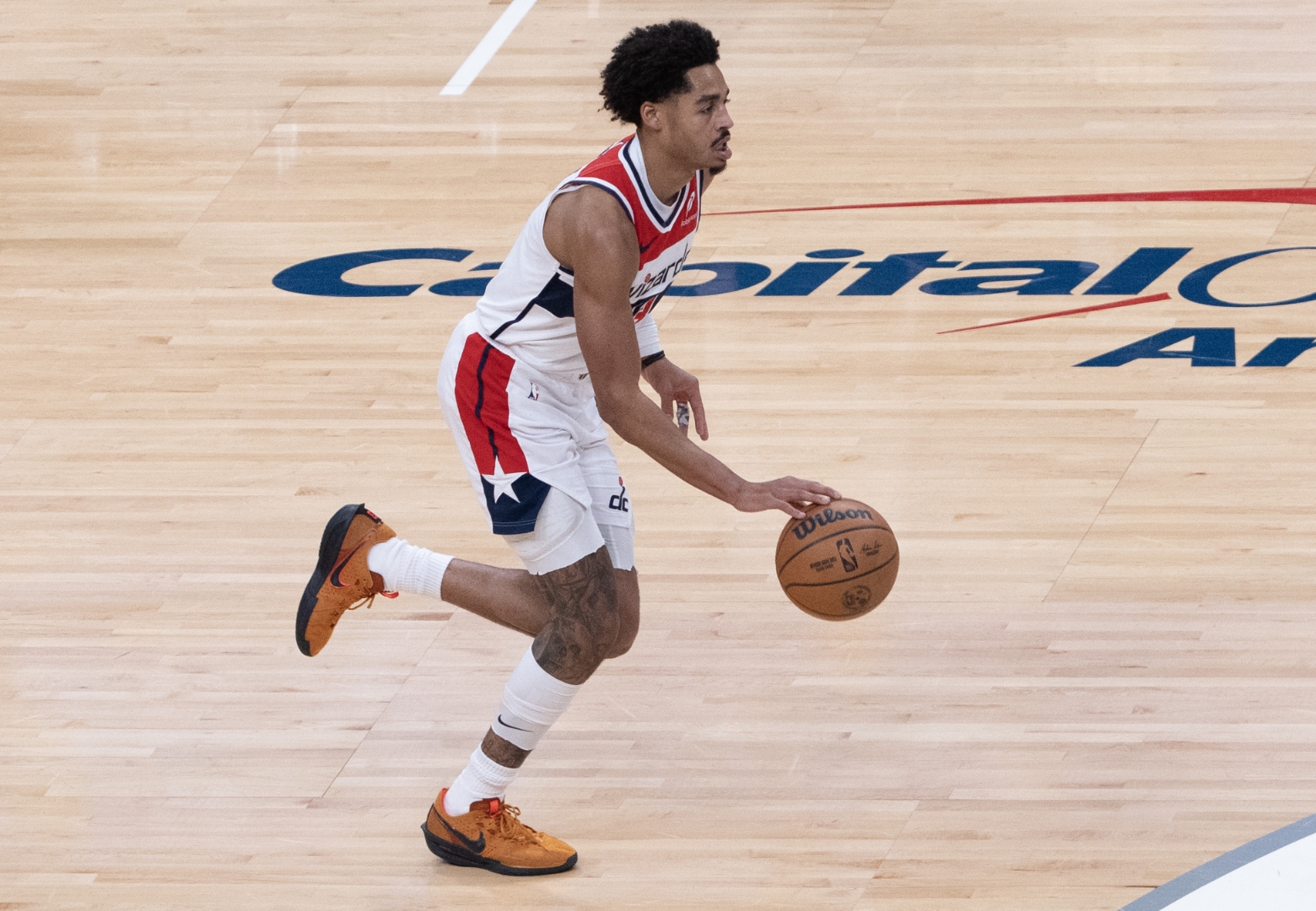 76人大胜火箭,唐斯发挥出色 76人大胜火箭,唐斯发挥出色