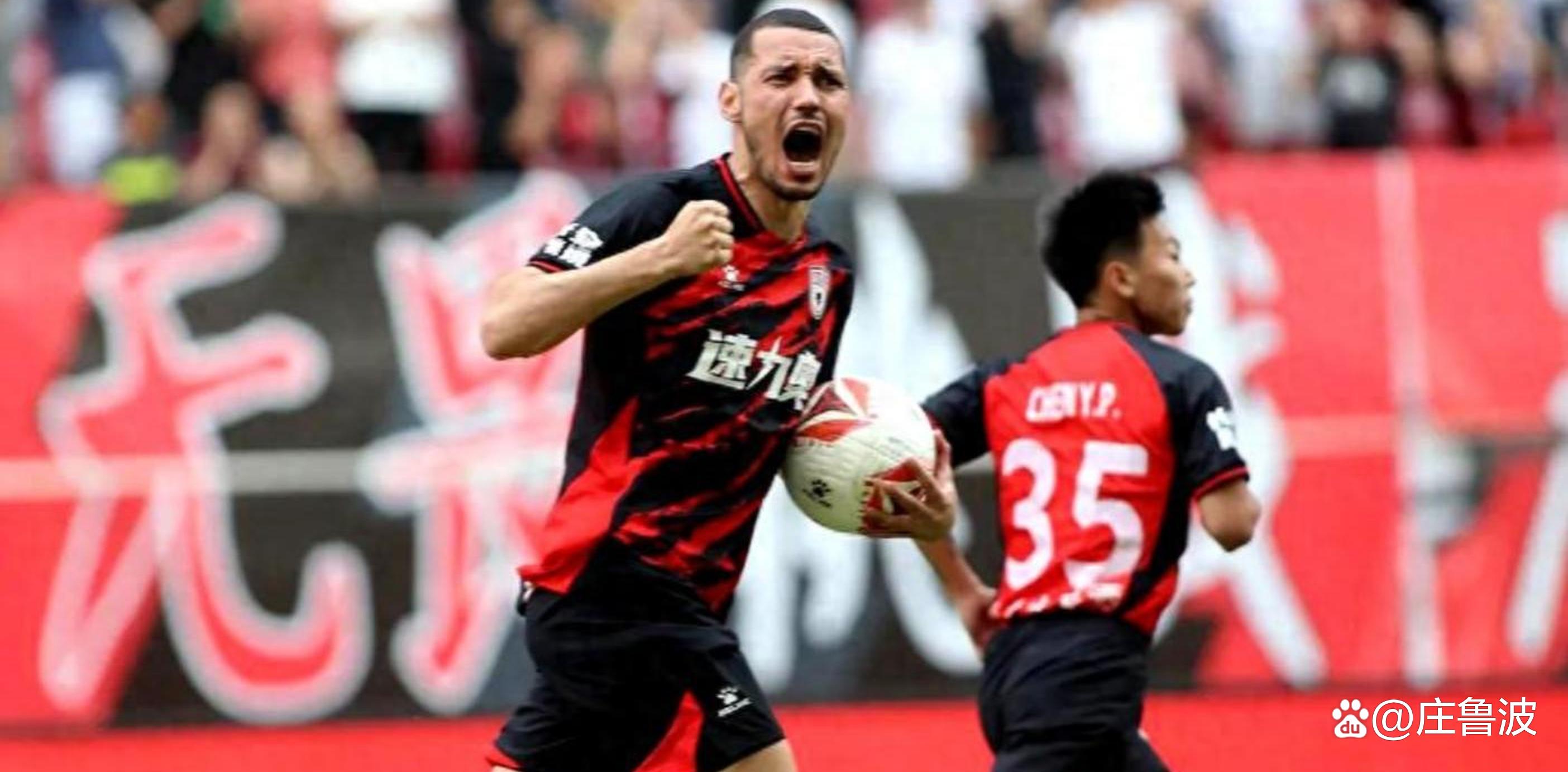 雄狮主帅战术精准，指挥球队成功击败强敌的简单介绍