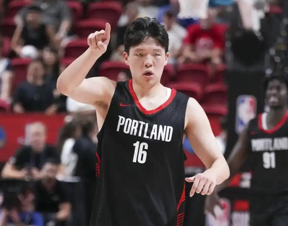 1xbet体育官网登录网址-年轻球员崭露头角，受到教练组肯定的简单介绍