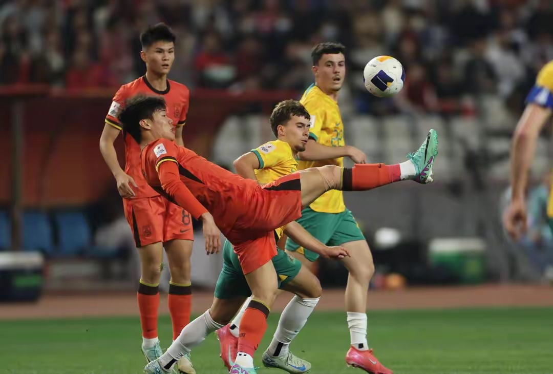 1xbet体育官网-足球迷们期待着一场激烈的竞技对决