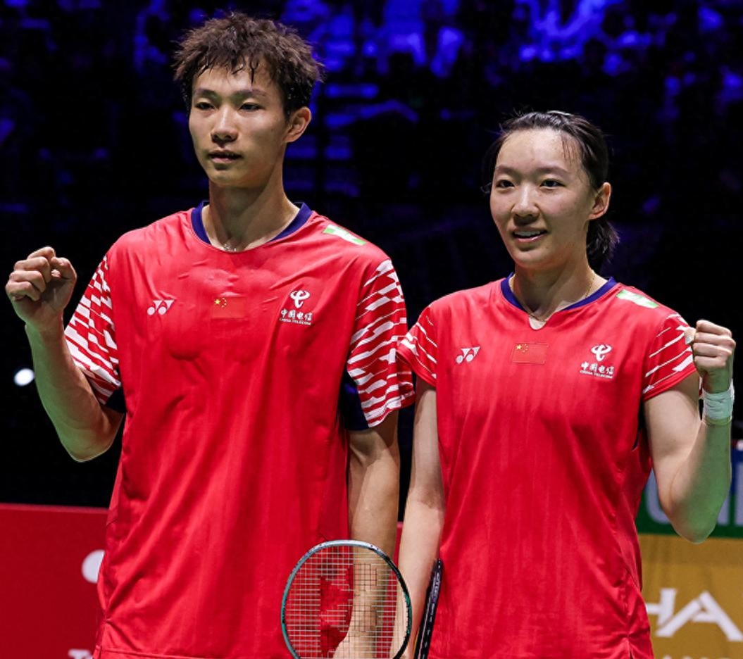 羽毛球男子混双半决赛韩国组合横扫对手